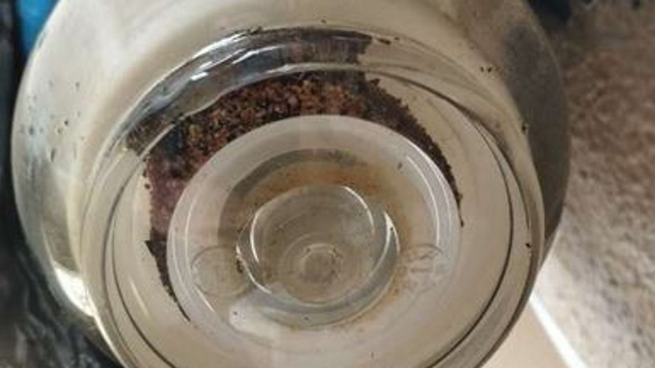Investigan el origen de la contaminación de la traída de aguas con hidrocarburos en Cangas